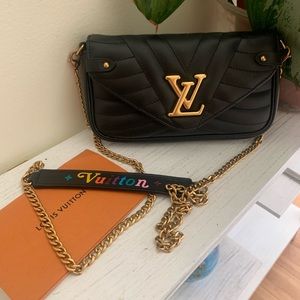 Louis Vuitton new wave pochette